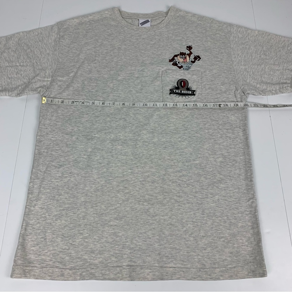 Vintage Taz Looney Tunes Tee Tasmanian Devil Football T-Shirt Size Medium - Picture 6 of 8